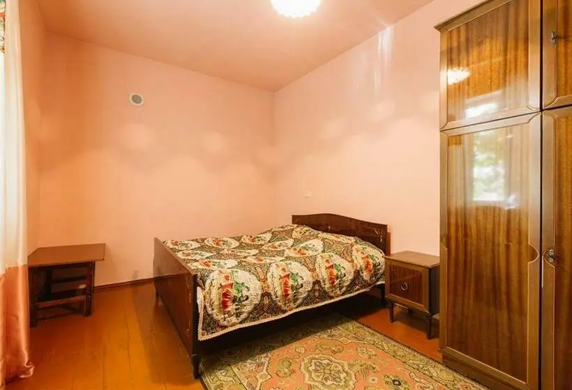 اتاق استاندارد با چشم‌انداز کوهستان, B&b Ruzan