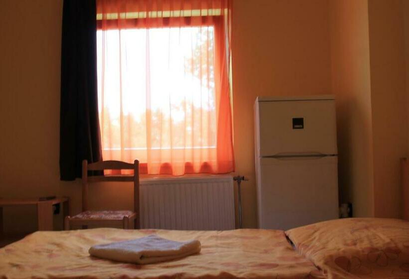 标准单人间, Király Szálló & Panzió