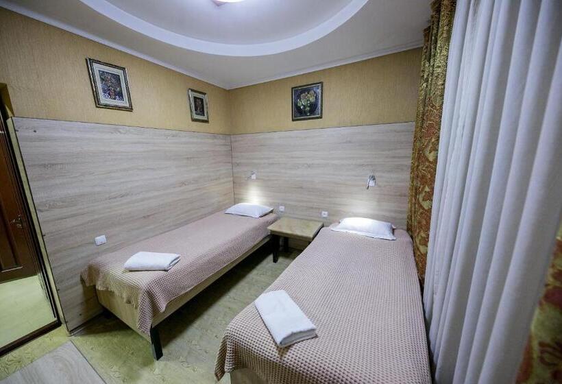 سوئیت 2 خوابه, Flagman