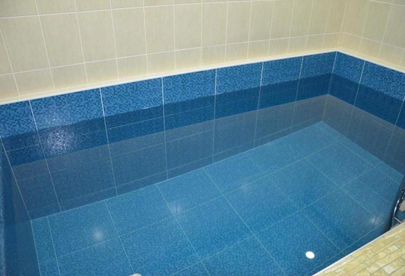 اتاق اکونومی, Flagman