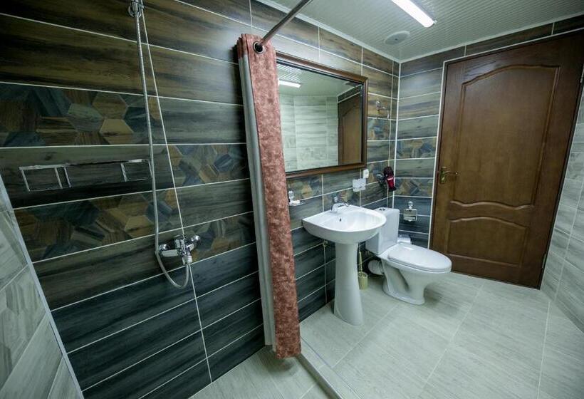 اتاق اکونومی یک تخته, Flagman