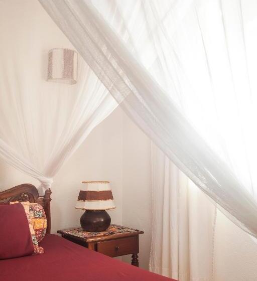 اتاق استاندارد با بالکن و چشمانداز دریا, Crystal Bay Resort