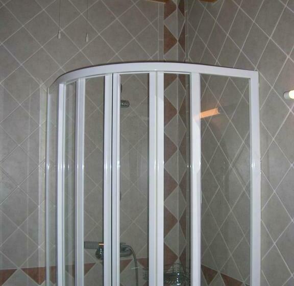 اتاق استاندارد سه نفره, Balatoni Panoráma Villa