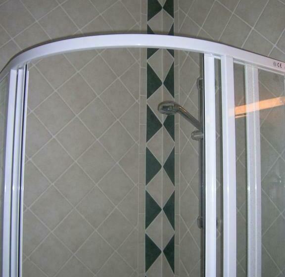 اتاق استاندارد سه نفره, Balatoni Panoráma Villa