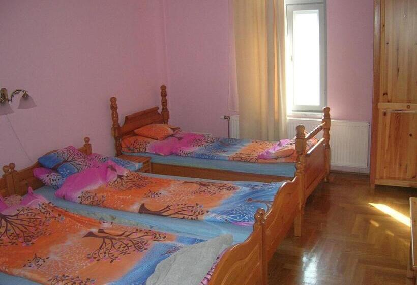 اتاق استاندارد سه نفره, Balatoni Panoráma Villa