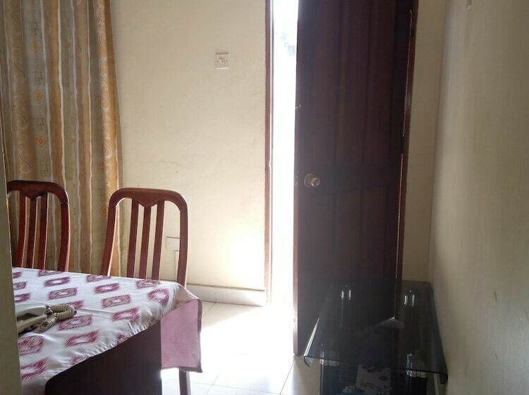 اتاق استاندارد یک نفره, Dorse