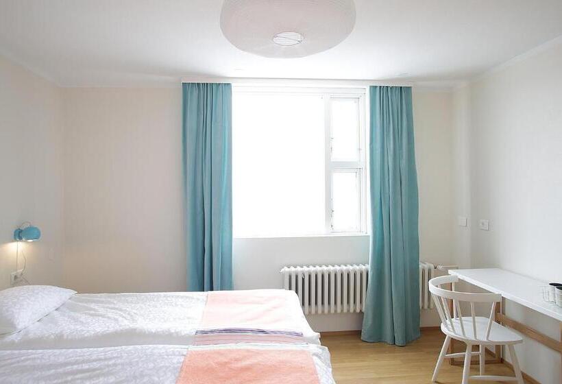 اتاق استاندارد, Húni