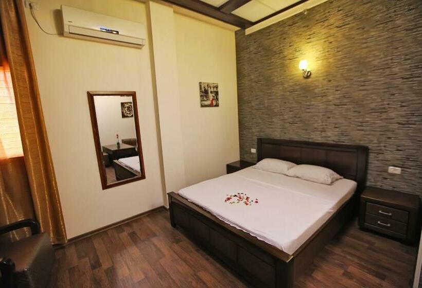 חדר סטנדרט, House