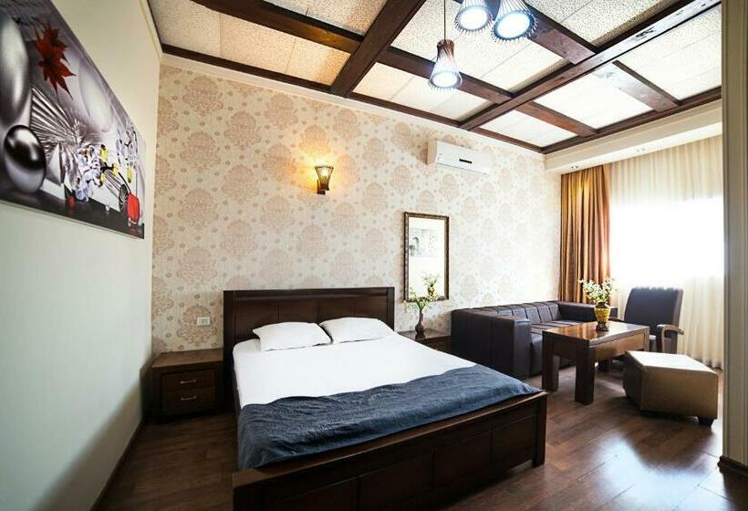 חדר סטנדרט, House