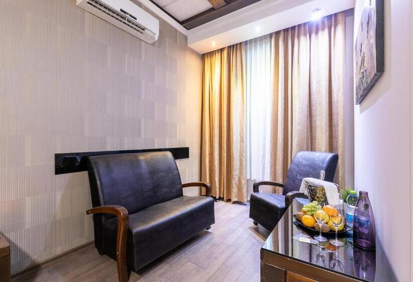 חדר סטנדרט, House