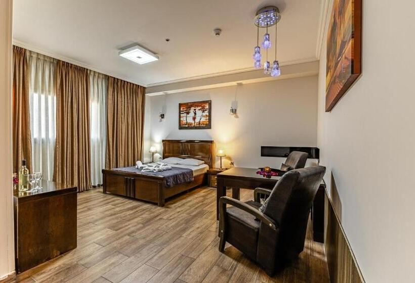 חדר סטנדרט, House