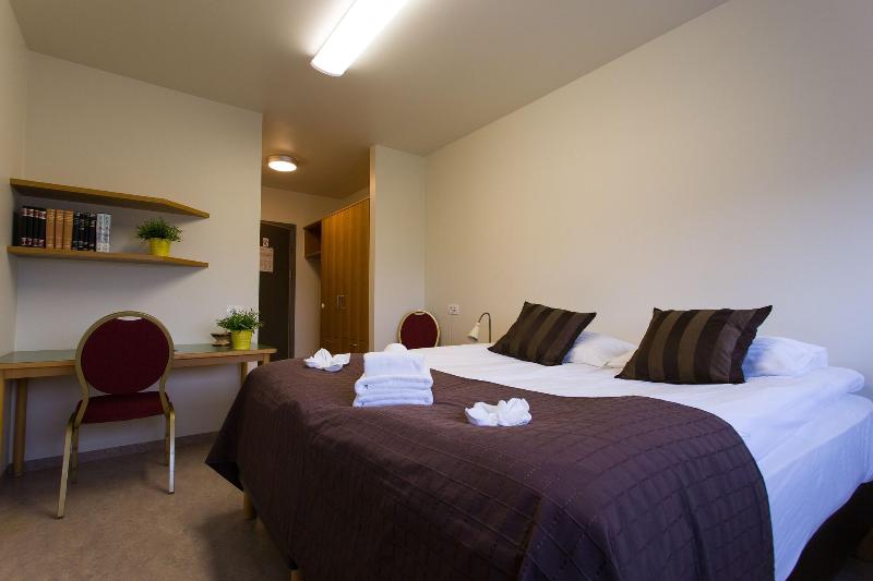 Standard Yhden Hengen Huone, Mikligardur