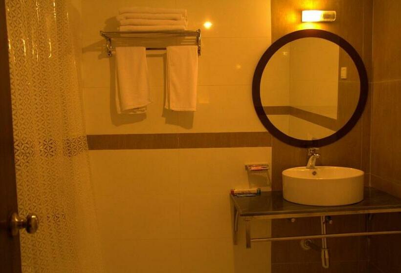 Suit Deluxe, Nirvana Inn