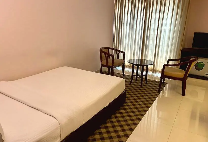 اتاق لوکس, Nirvana Inn