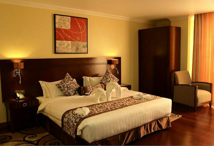 اتاق سوپریور, The White Rhino