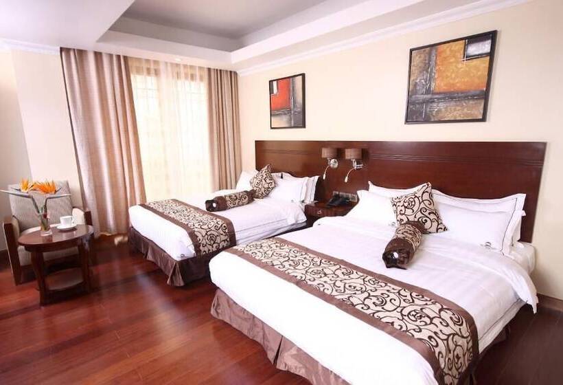 اتاق سوپریور, The White Rhino