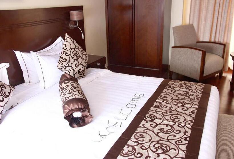 اتاق سوپریور, The White Rhino