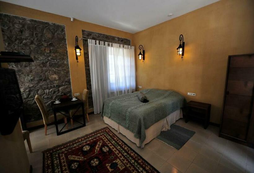 غرفة قياسية, Tufenkian Old Dilijan Complex