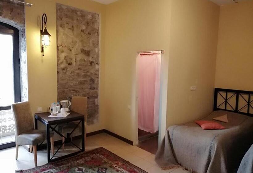 غرفة قياسية, Tufenkian Old Dilijan Complex