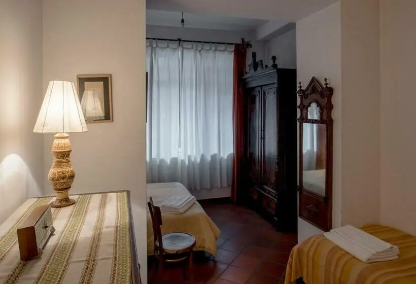 اتاق استاندارد سه نفره, Villa Ayghedzor