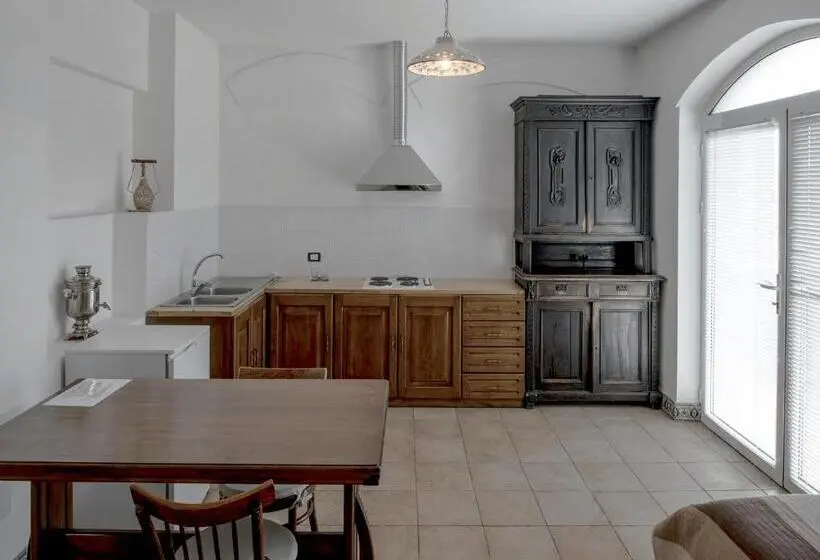 اتاق استاندارد سه نفره, Villa Ayghedzor