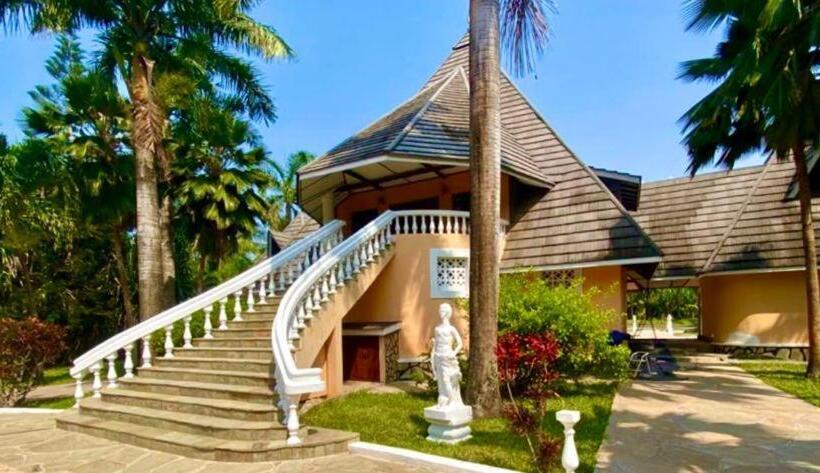 سوییت, Sunset Villa Boutique Resort