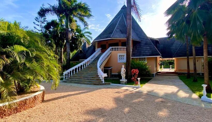 سوییت, Sunset Villa Boutique Resort