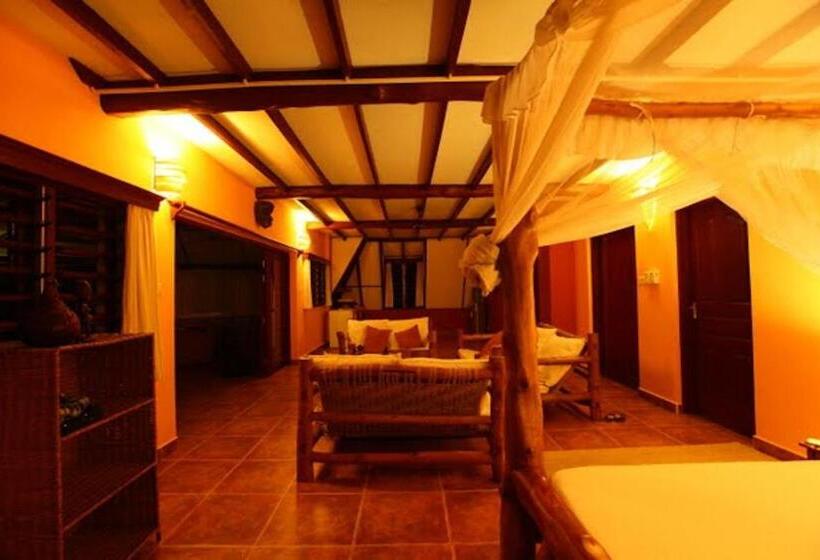 سوییت جونیور با چشم‌انداز استخر, Sunset Villa Boutique Resort