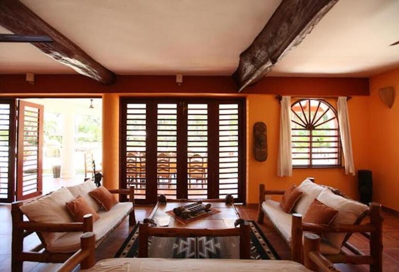 سوییت جونیور با چشم‌انداز استخر, Sunset Villa Boutique Resort