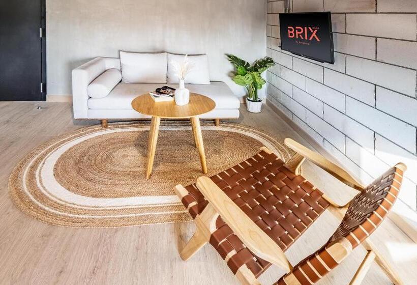 اتاق استاندارد چهار تخته, Brix Klia By Pinetree