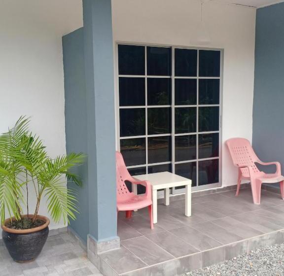 四人豪华间, Tebing Guest House Taman Negara Malaysia Kuala Tahan