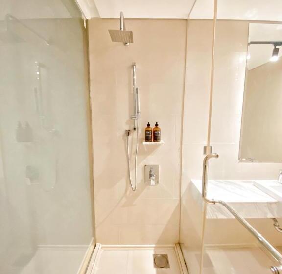 Deluxe Room King Size Bed, Straits Suite By C Homestay Malacca