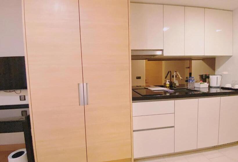 Deluxe Room, Straits Suite By C Homestay Malacca