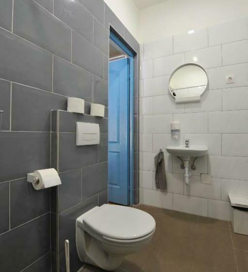 标准间, Wow City Hostel