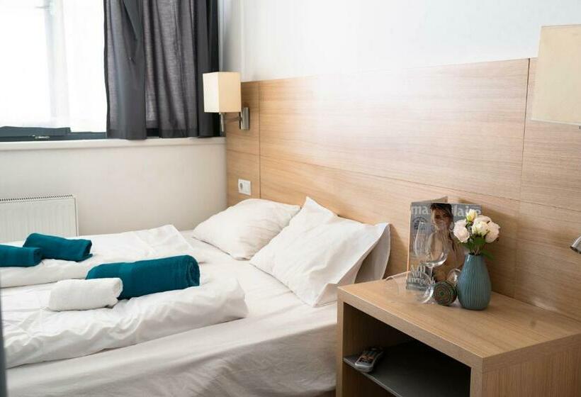 스탠다드 룸, Wow City Hostel