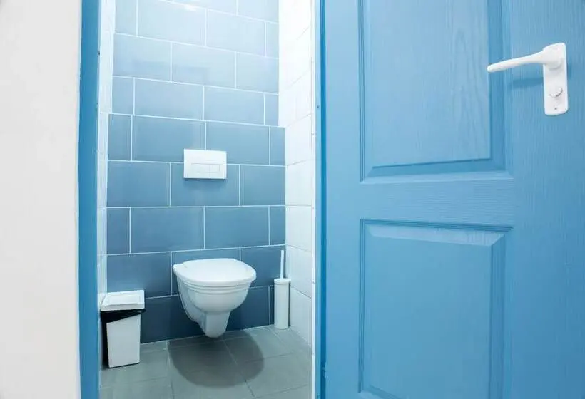 バス共有のスタンダードルーム, Wow City Hostel