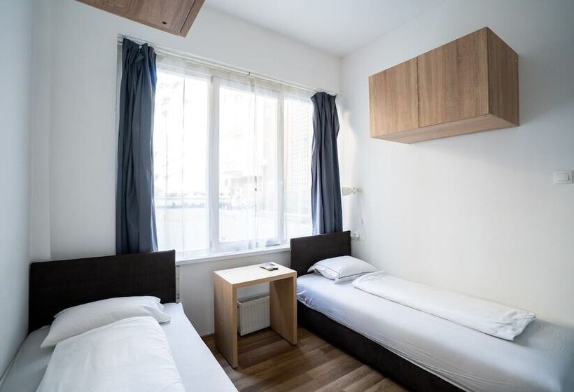 스탠다드 룸 공동 욕실, Wow City Hostel