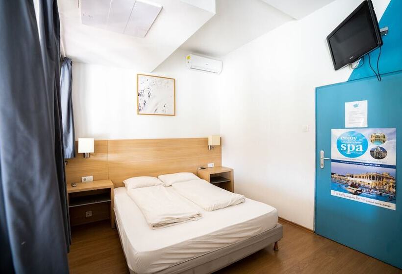 스탠다드 룸, Wow City Hostel