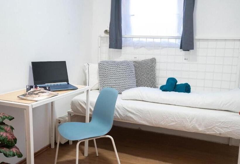 스탠다드 싱글 룸, Wow City Hostel