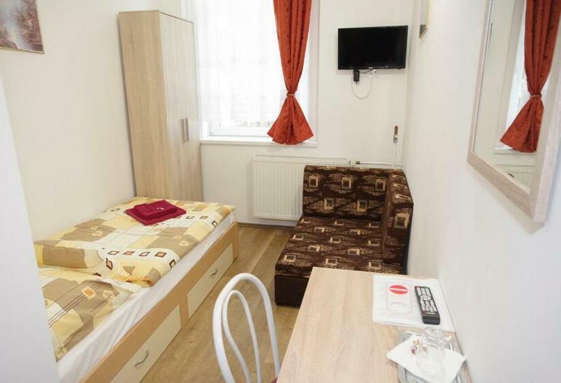 스탠다드 싱글 룸, Fehér Hajó Panzió és Vendéglő