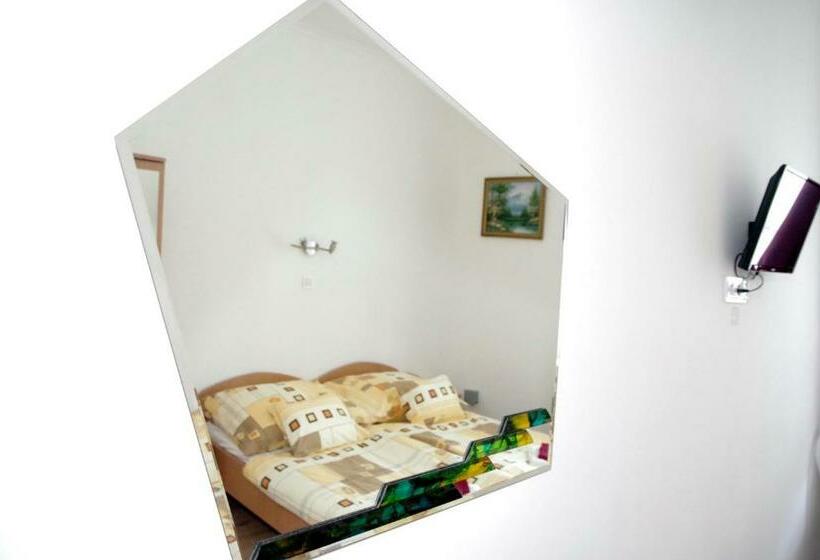 스탠다드 룸, Fehér Hajó Panzió és Vendéglő