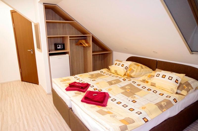 4인용 스탠다드 룸, Fehér Hajó Panzió és Vendéglő