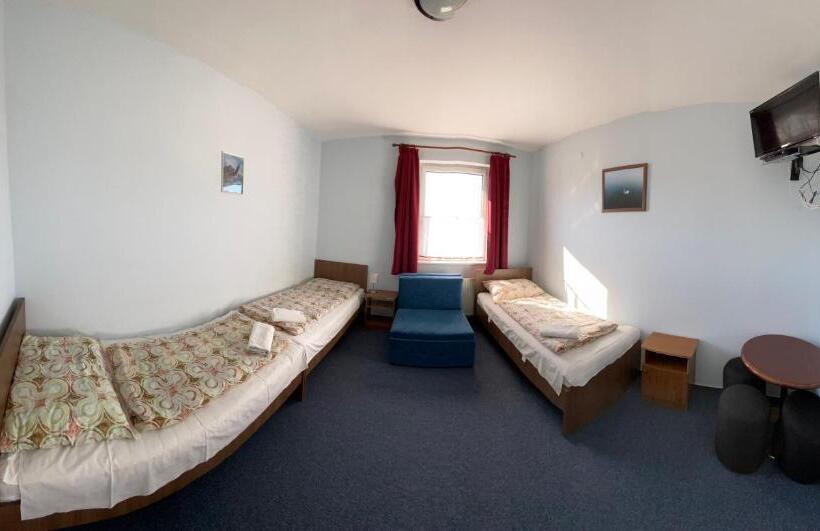 スタンダードトリプルルーム, Panama Motel