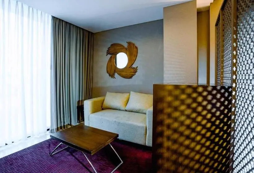 プールビュージュニアスイート, Emersia Hotel And Resort