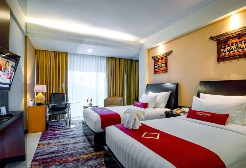 プールの見えるエクゼクティブルーム, Emersia Hotel And Resort