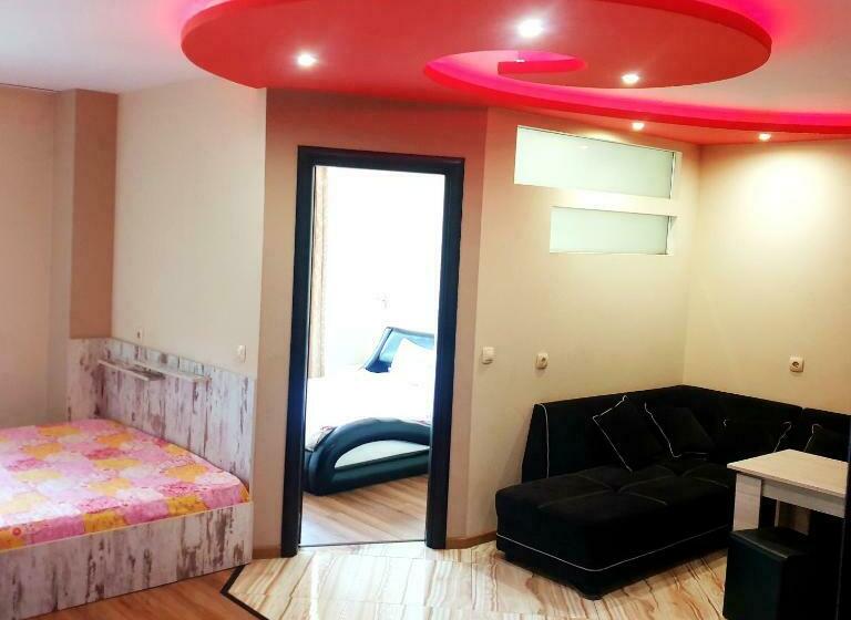 テラス付き1ベッドルームアパートメント, при братята Apartments & Studios