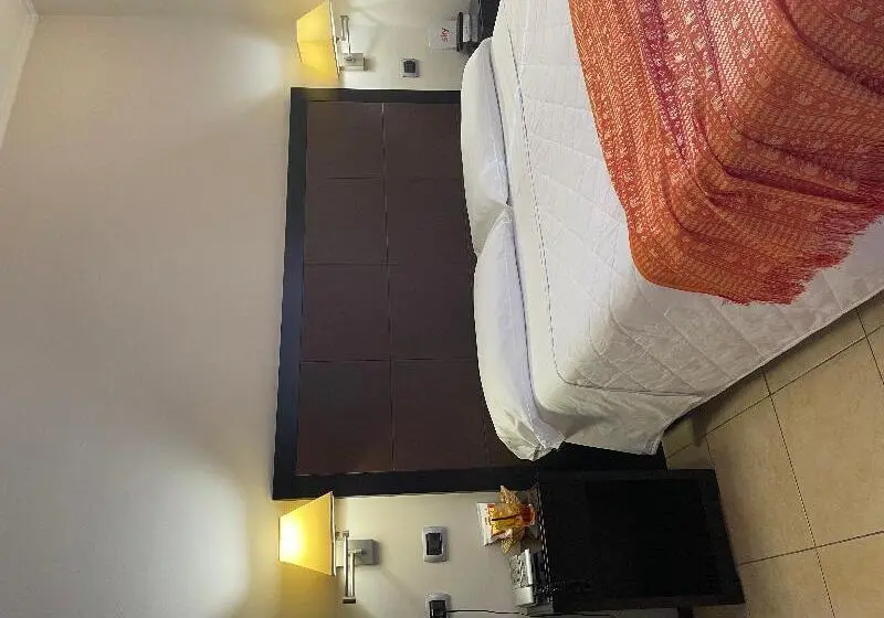 キングサイズベッドのジュニアスイート, Emersia Hotel And Resort