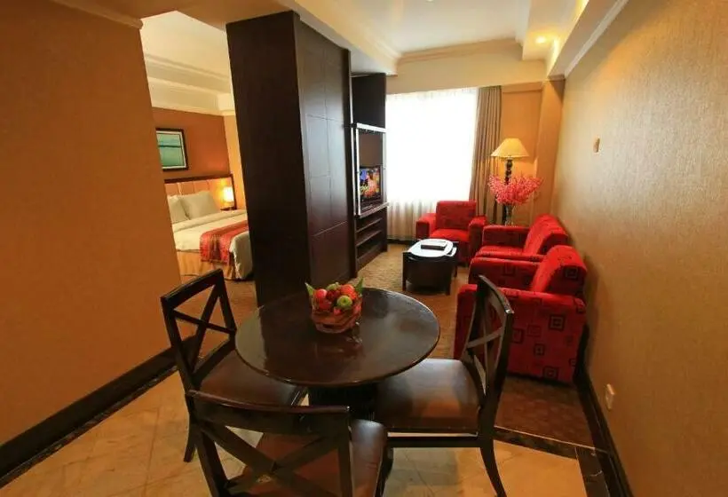 デラックスルーム, Grand Q  Gorontalo