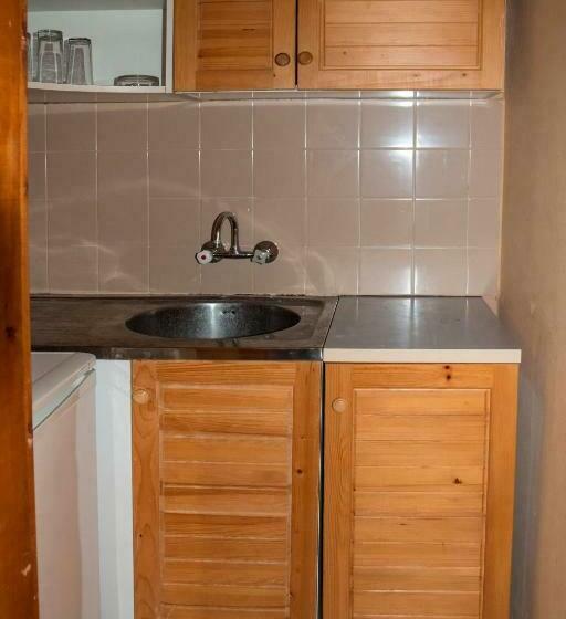 オーシャンビューバルコニー付きワンベッドルームアパートメント, Kremikovci