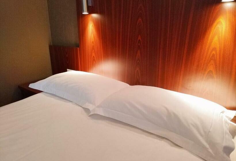 Chambre Standard, Milky Way